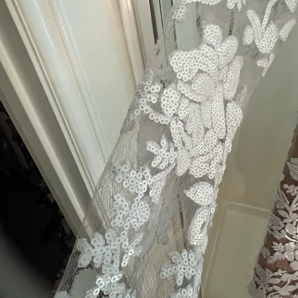 Dress the population lace/sequin dress! Size M - Picture 3 of 12